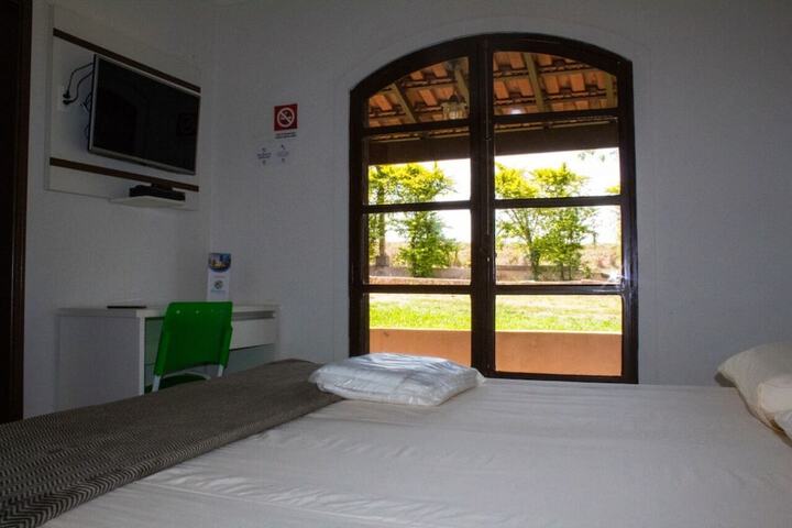Room 13 of 35