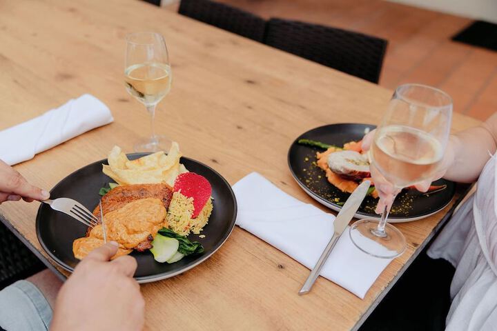 Dining 43 of 63