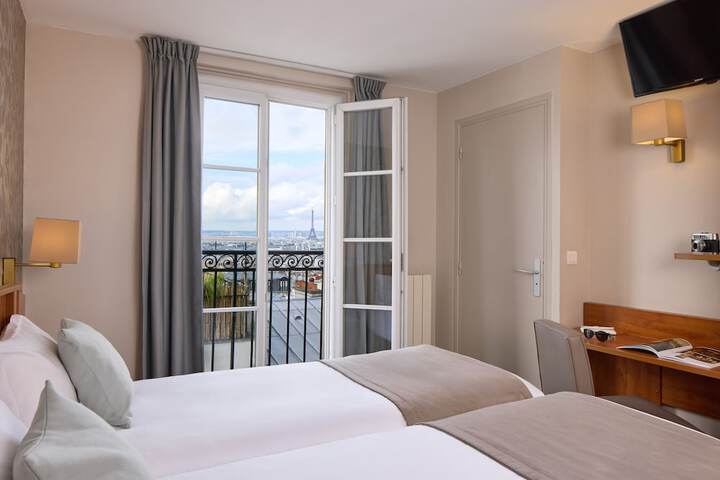 Room 40 of 74