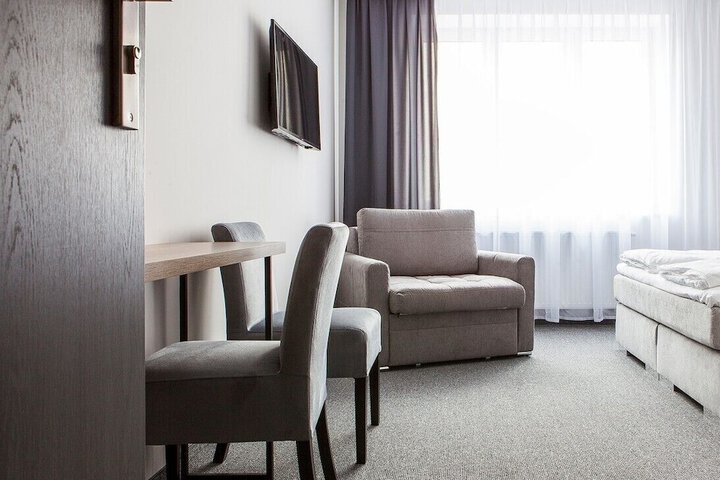 Room 35 of 59