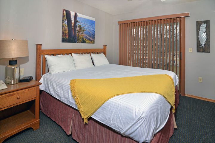 Room 12 of 96
