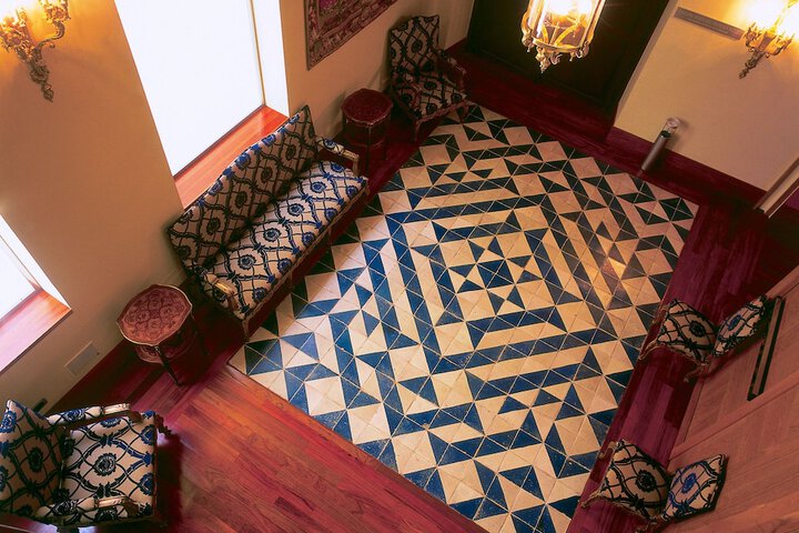 Guest Lobby