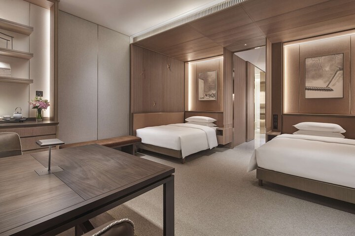 Room 18 of 67