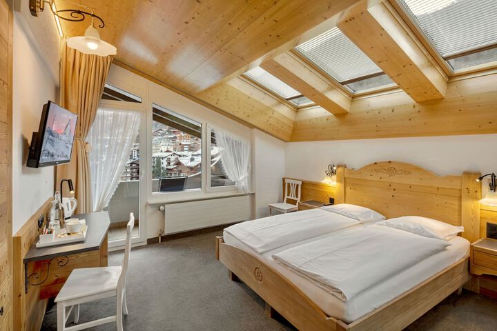 Room 10 of 55