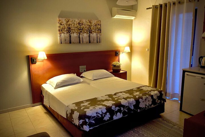 Room 7 of 30