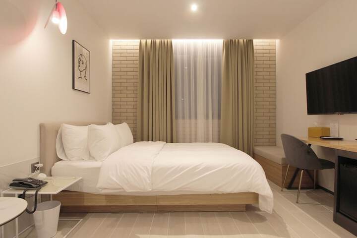 Room 34 of 59