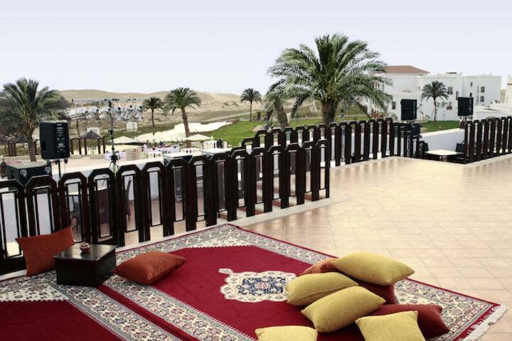 Lounge 90 of 118