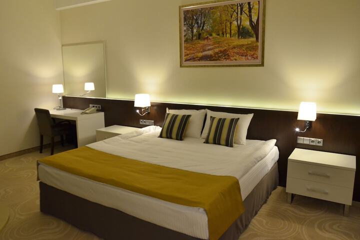 Room 15 of 63