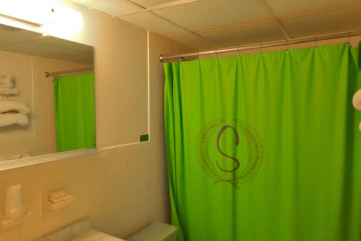 Room 23 of 34