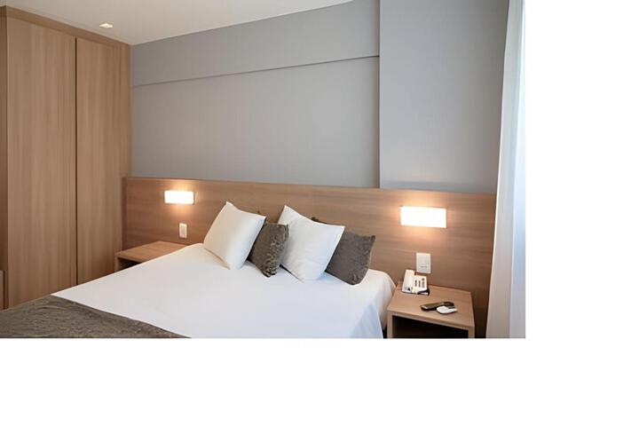 Room 13 of 68
