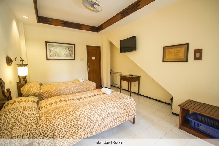 Room 8 of 43