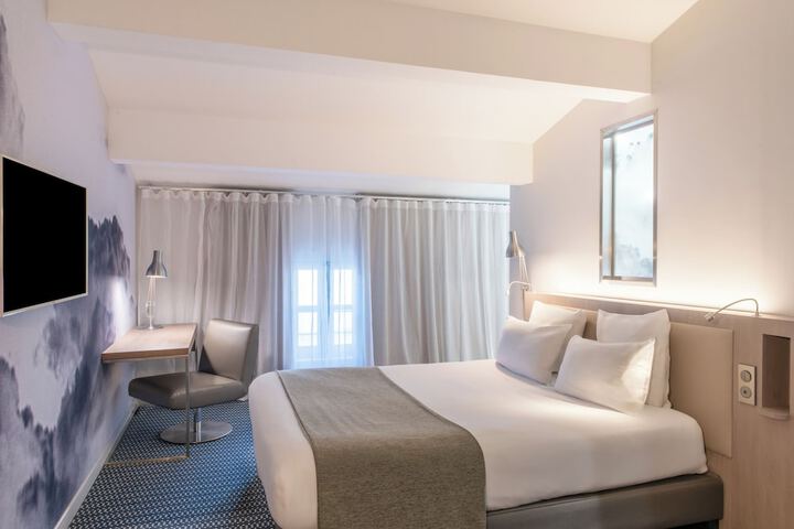 Room 45 of 80