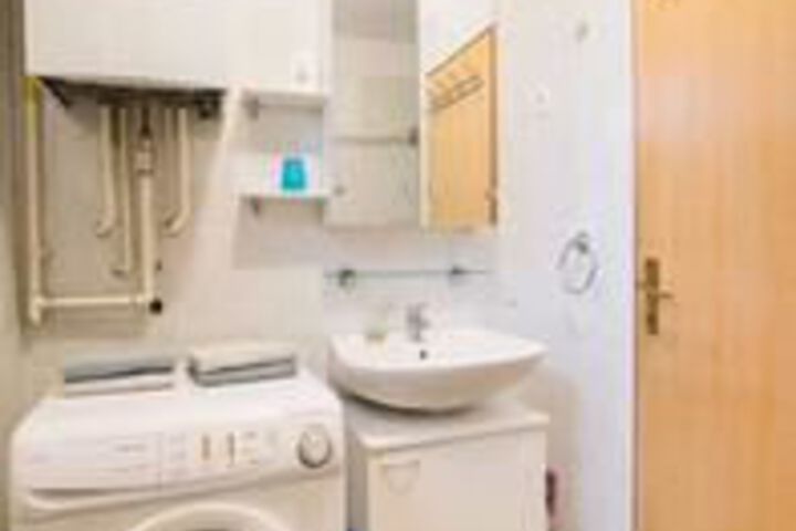 Room 8 of 17