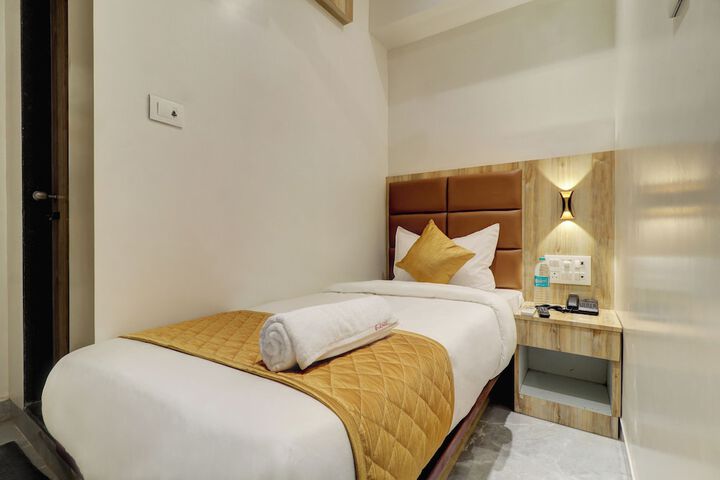 Room 12 of 26