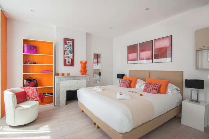 Room 3 of 42