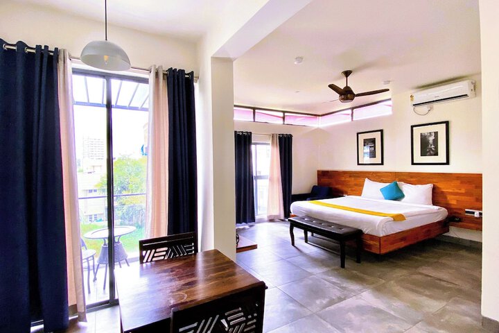 Aura Corporate Suites