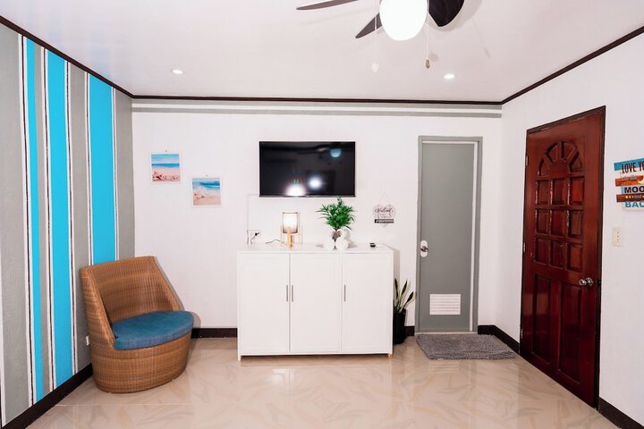 Room 5 of 124
