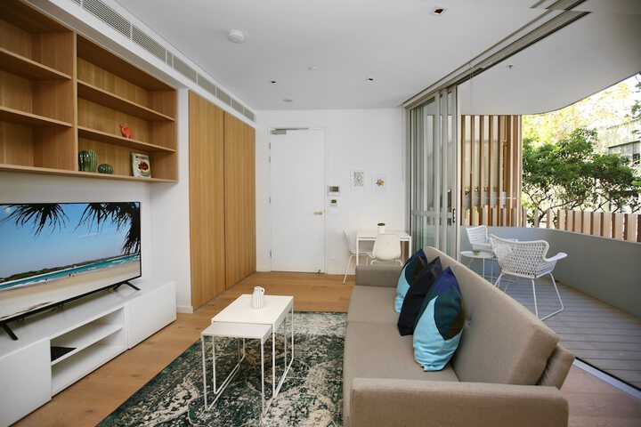 Room 8 of 19