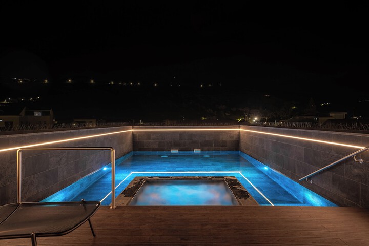 Pool 36 of 48