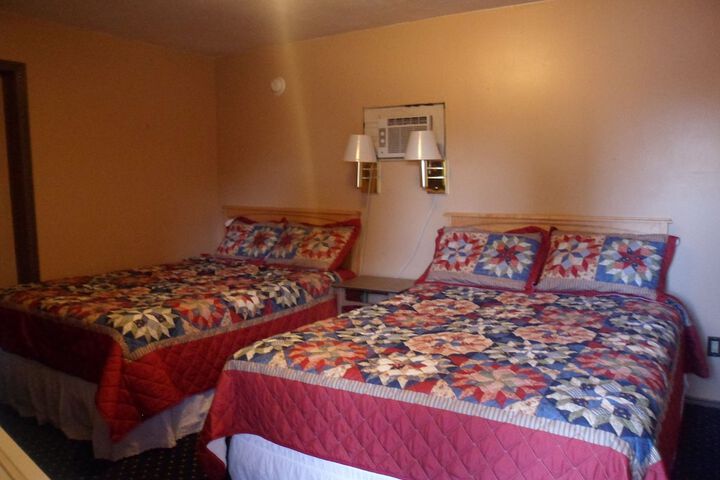 Room 17 of 38