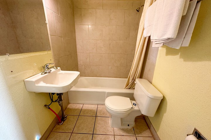 Room 18 of 23