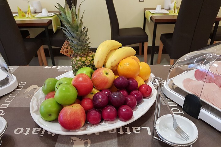 Dining 66 of 79