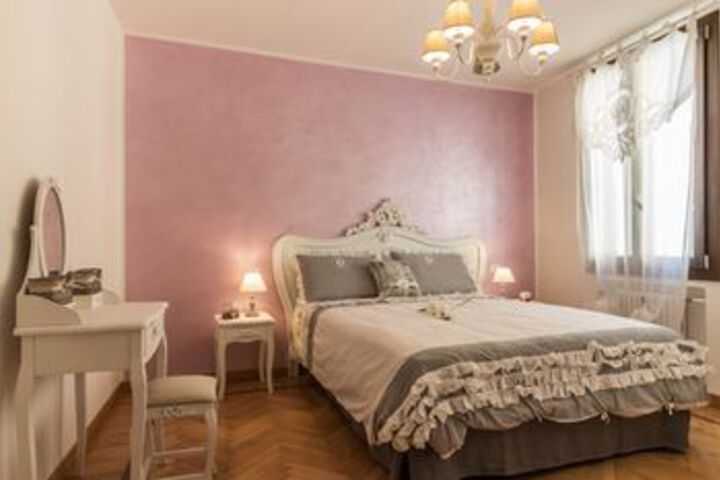 Room 20 of 49