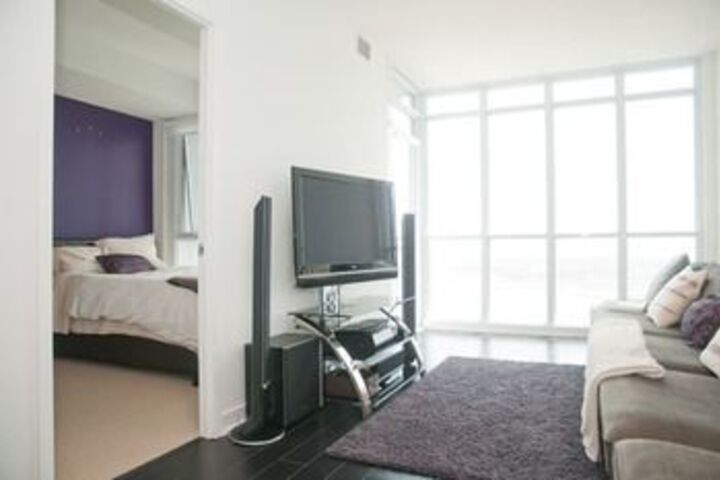 Room 6 of 11