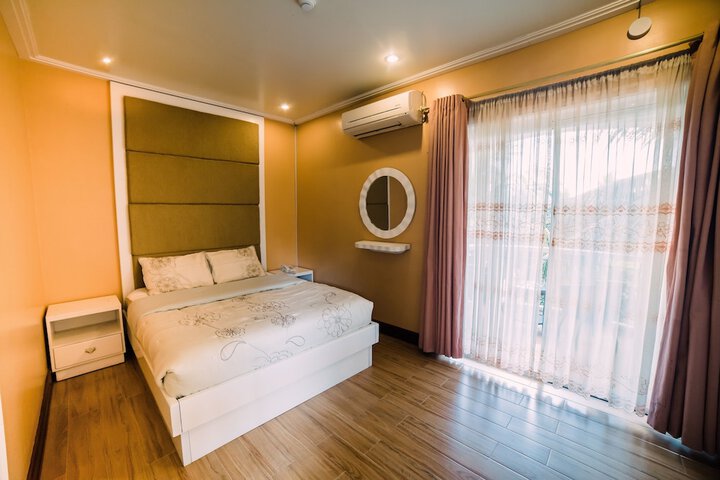 Room 11 of 51