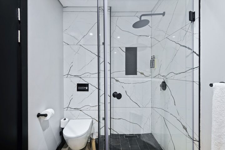 Room 103 of 210