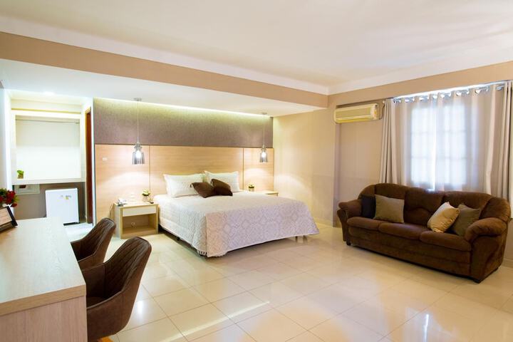 Room 8 of 40