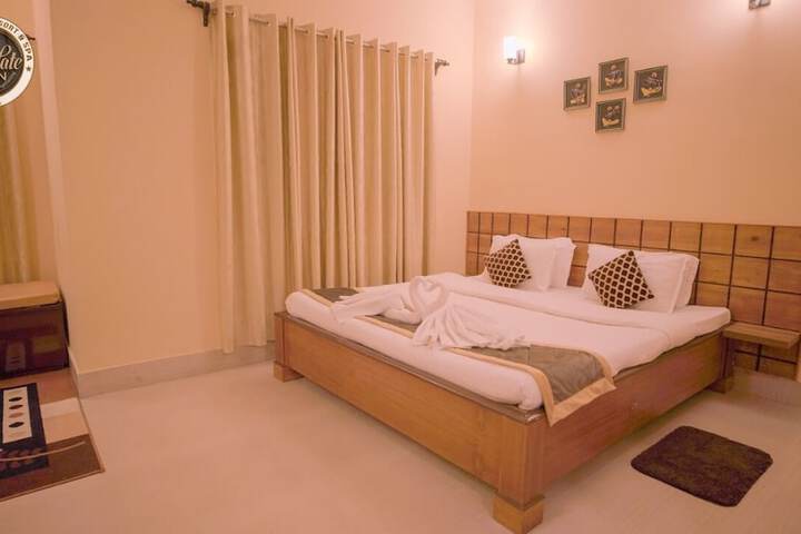 Room 8 of 17