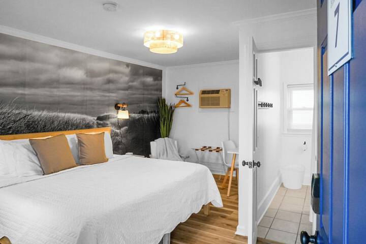 Room 12 of 94