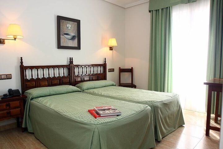 Room 4 of 55