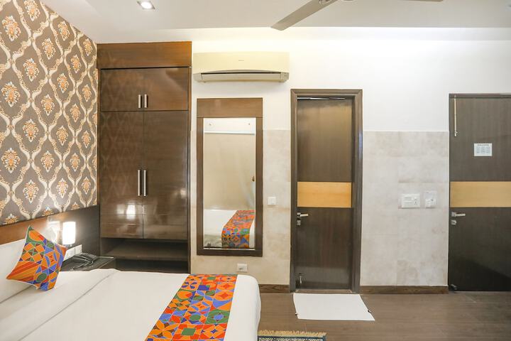 Room 17 of 26