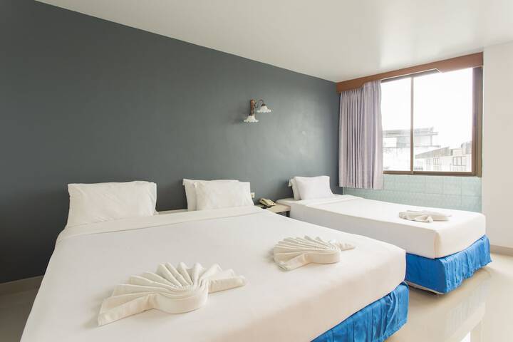 Room 50 of 76