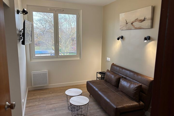 Room 7 of 40