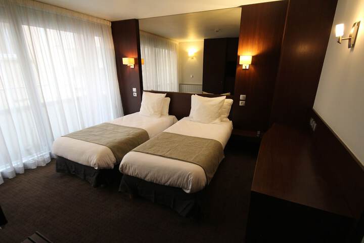 Room 2 of 19