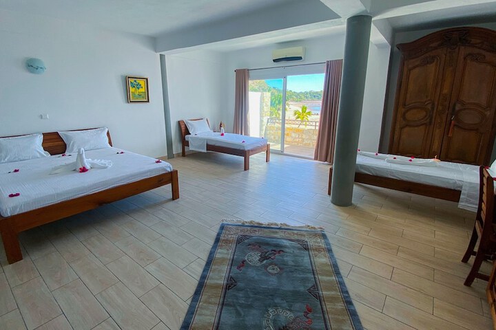 Room 20 of 76