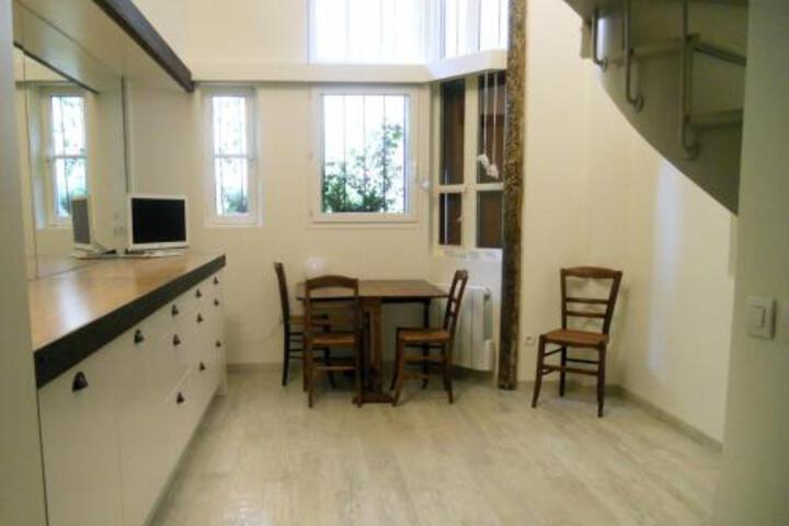Room 3 of 5