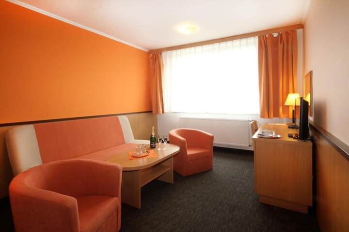 Room 28 of 52