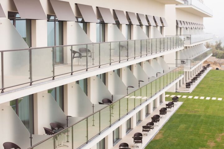 Hotel Exterior 45 of 46