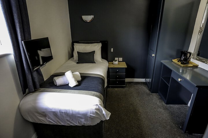 Room 11 of 52