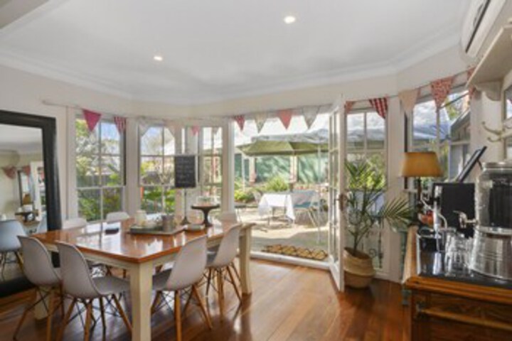 Breakfast/Coffee Service 13 of 80