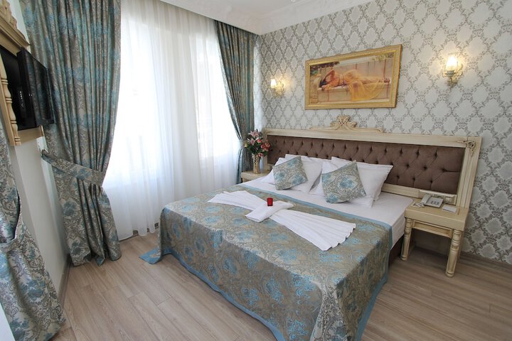 Room 10 of 67