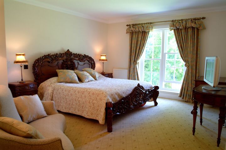 Room 6 of 50