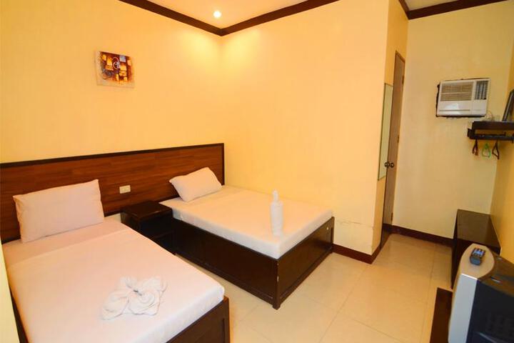 Room 2 of 6