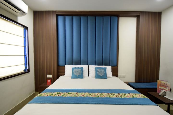 Room 8 of 23