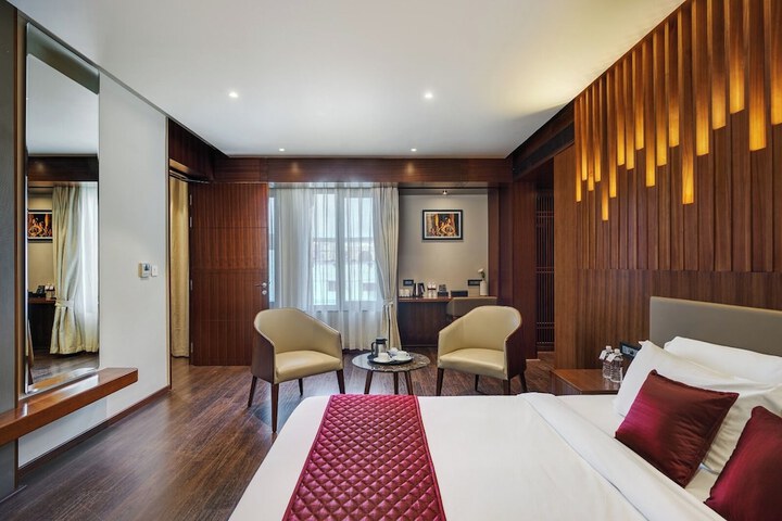 Room 8 of 24