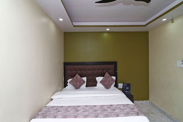 Room 13 of 39